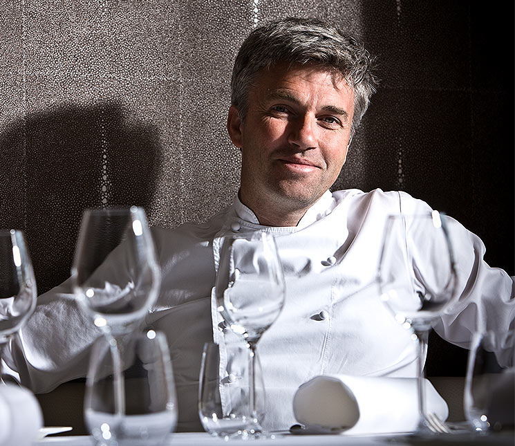 An Image of chef Martin Wishart at Signature Food Festival 2024